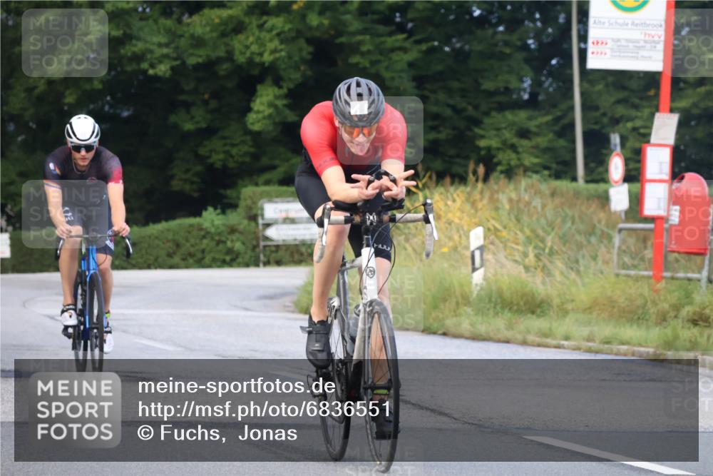 25.08.2024 - Elbe Triathlon Hamburg Fuchs,  Jonas http://msf.ph/oto/6836551 25.08.2024 08:45:21 Radfahren 90, 88 meine-sportfotos.de