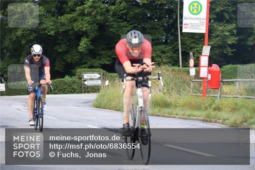 25.08.2024 - Elbe Triathlon Hamburg Fuchs,  Jonas http://msf.ph/oto/6836554 25.08.2024 08:45:21 Radfahren 90, 88 meine-sportfotos.de
