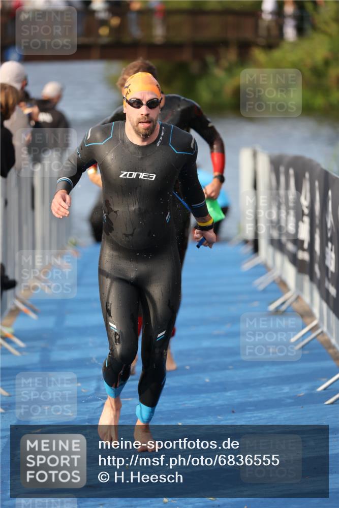 25.08.2024 - Elbe Triathlon Hamburg H.Heesch http://msf.ph/oto/6836555 25.08.2024 08:36:08 Schwimmen 43, 45, 46, 54, 72, 88, 98 meine-sportfotos.de