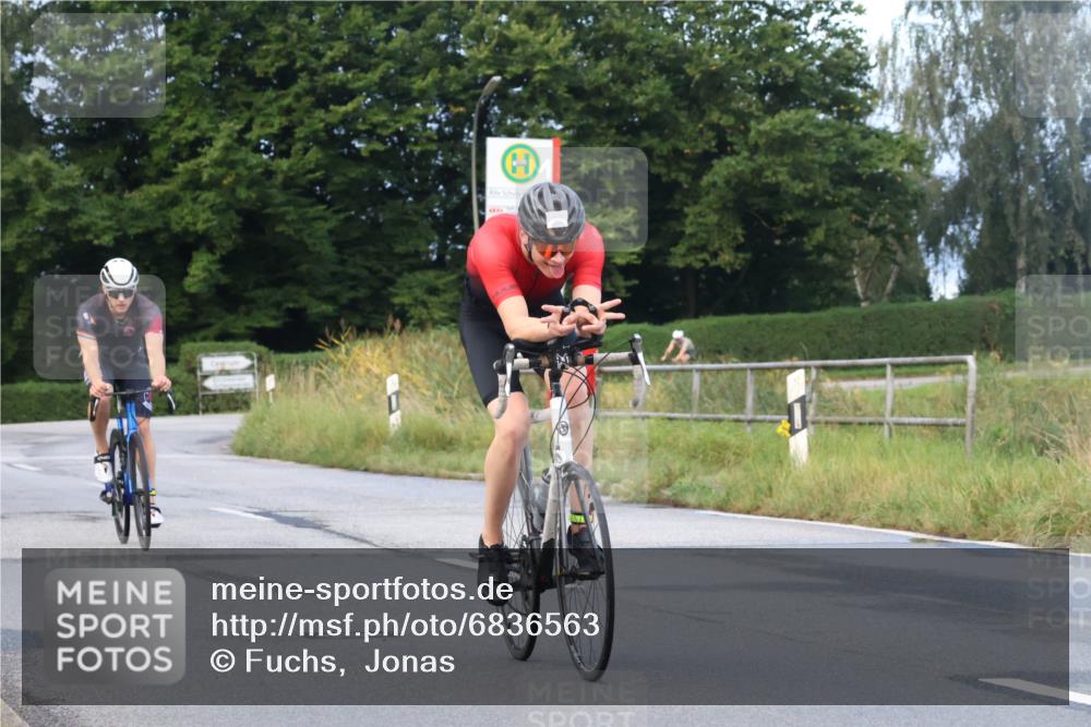 25.08.2024 - Elbe Triathlon Hamburg Fuchs,  Jonas http://msf.ph/oto/6836563 25.08.2024 08:45:22 Radfahren 90, 88 meine-sportfotos.de