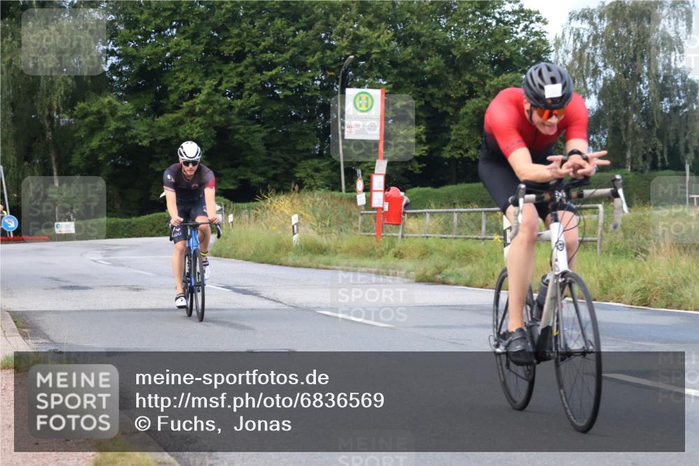 25.08.2024 - Elbe Triathlon Hamburg Fuchs,  Jonas http://msf.ph/oto/6836569 25.08.2024 08:45:22 Radfahren 90, 88 meine-sportfotos.de