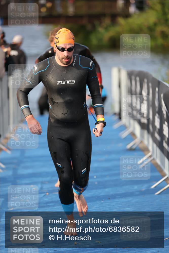 25.08.2024 - Elbe Triathlon Hamburg H.Heesch http://msf.ph/oto/6836582 25.08.2024 08:36:08 Schwimmen 43, 45, 46, 54, 72, 88, 98 meine-sportfotos.de