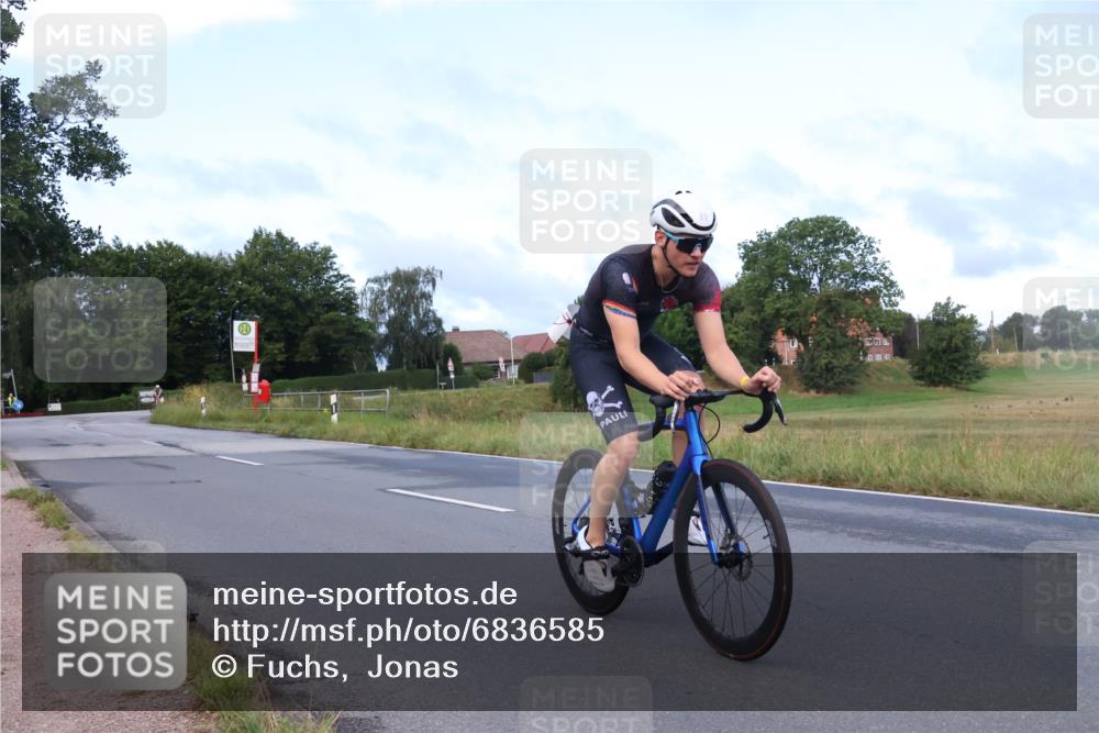 25.08.2024 - Elbe Triathlon Hamburg Fuchs,  Jonas http://msf.ph/oto/6836585 25.08.2024 08:45:23 Radfahren 90, 88 meine-sportfotos.de