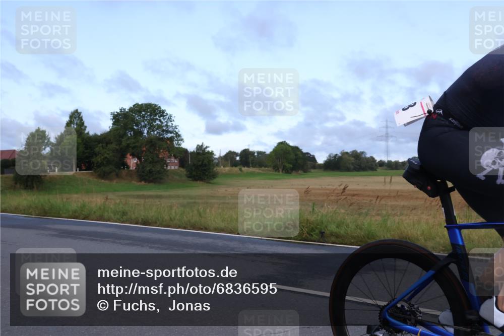 25.08.2024 - Elbe Triathlon Hamburg Fuchs,  Jonas http://msf.ph/oto/6836595 25.08.2024 08:45:24 Radfahren 90, 88, 98 meine-sportfotos.de