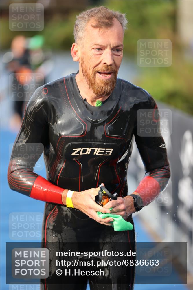25.08.2024 - Elbe Triathlon Hamburg H.Heesch http://msf.ph/oto/6836663 25.08.2024 08:36:11 Schwimmen 43, 45, 46, 54, 72, 88, 98 meine-sportfotos.de