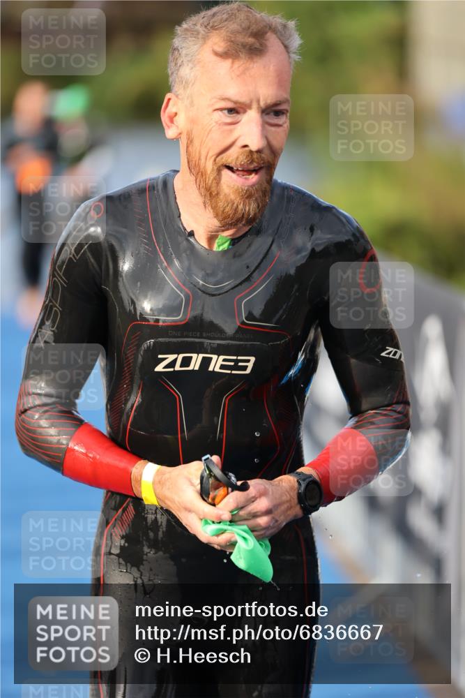 25.08.2024 - Elbe Triathlon Hamburg H.Heesch http://msf.ph/oto/6836667 25.08.2024 08:36:11 Schwimmen 43, 45, 46, 54, 72, 88, 98 meine-sportfotos.de