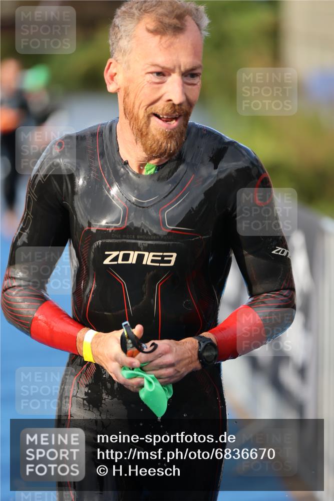 25.08.2024 - Elbe Triathlon Hamburg H.Heesch http://msf.ph/oto/6836670 25.08.2024 08:36:11 Schwimmen 43, 45, 46, 54, 72, 88, 98 meine-sportfotos.de