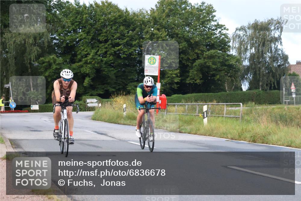 25.08.2024 - Elbe Triathlon Hamburg Fuchs,  Jonas http://msf.ph/oto/6836678 25.08.2024 08:46:06 Radfahren 44, 93 meine-sportfotos.de