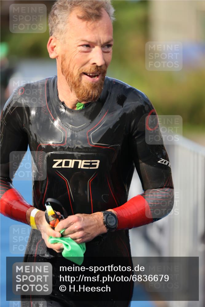 25.08.2024 - Elbe Triathlon Hamburg H.Heesch http://msf.ph/oto/6836679 25.08.2024 08:36:11 Schwimmen 43, 45, 46, 54, 72, 88, 98 meine-sportfotos.de