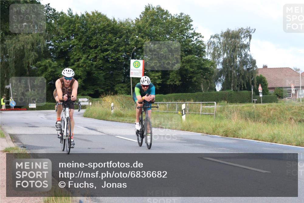25.08.2024 - Elbe Triathlon Hamburg Fuchs,  Jonas http://msf.ph/oto/6836682 25.08.2024 08:46:06 Radfahren 44, 93 meine-sportfotos.de