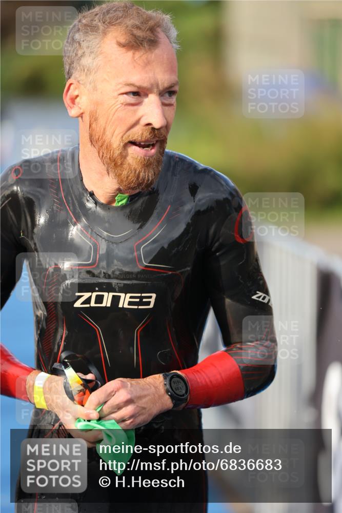 25.08.2024 - Elbe Triathlon Hamburg H.Heesch http://msf.ph/oto/6836683 25.08.2024 08:36:11 Schwimmen 43, 45, 46, 54, 72, 88, 98 meine-sportfotos.de