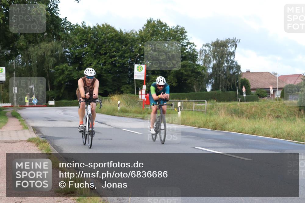25.08.2024 - Elbe Triathlon Hamburg Fuchs,  Jonas http://msf.ph/oto/6836686 25.08.2024 08:46:06 Radfahren 44, 93 meine-sportfotos.de