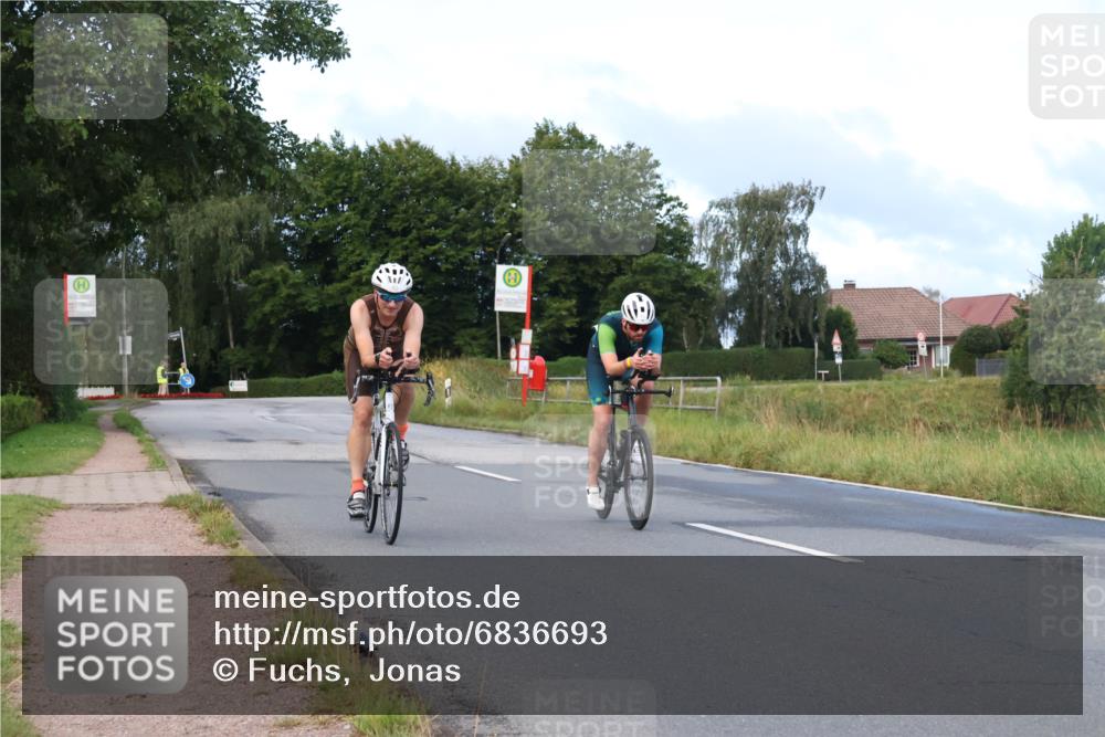 25.08.2024 - Elbe Triathlon Hamburg Fuchs,  Jonas http://msf.ph/oto/6836693 25.08.2024 08:46:06 Radfahren 44, 93 meine-sportfotos.de