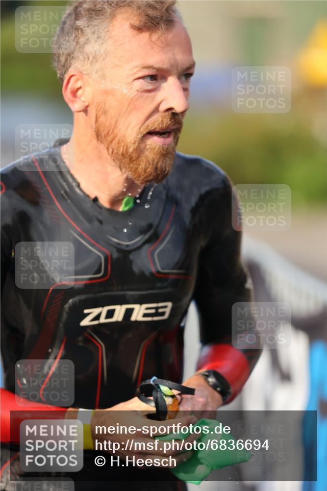 25.08.2024 - Elbe Triathlon Hamburg H.Heesch http://msf.ph/oto/6836694 25.08.2024 08:36:11 Schwimmen 43, 45, 46, 54, 72, 88, 98 meine-sportfotos.de