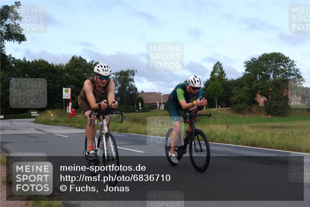 25.08.2024 - Elbe Triathlon Hamburg Fuchs,  Jonas http://msf.ph/oto/6836710 25.08.2024 08:46:07 Radfahren 44, 93 meine-sportfotos.de