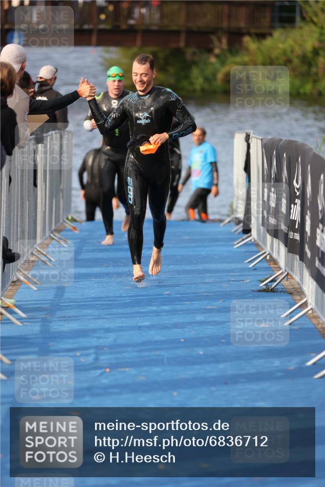 25.08.2024 - Elbe Triathlon Hamburg H.Heesch http://msf.ph/oto/6836712 25.08.2024 08:36:13 Schwimmen 43, 45, 46, 54, 72, 88, 98 meine-sportfotos.de