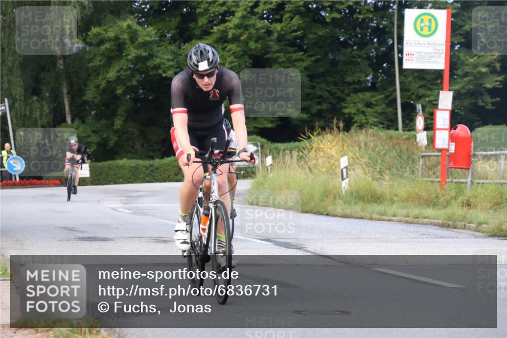 25.08.2024 - Elbe Triathlon Hamburg Fuchs,  Jonas http://msf.ph/oto/6836731 25.08.2024 08:46:26 Radfahren 59, 72, 63 meine-sportfotos.de