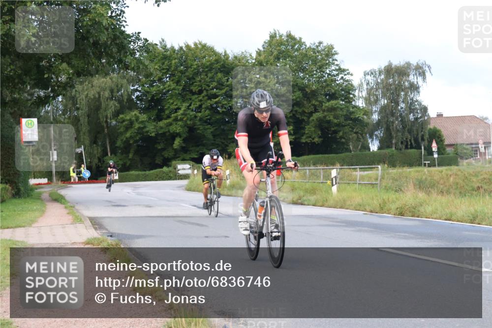 25.08.2024 - Elbe Triathlon Hamburg Fuchs,  Jonas http://msf.ph/oto/6836746 25.08.2024 08:46:26 Radfahren 59, 72, 63 meine-sportfotos.de