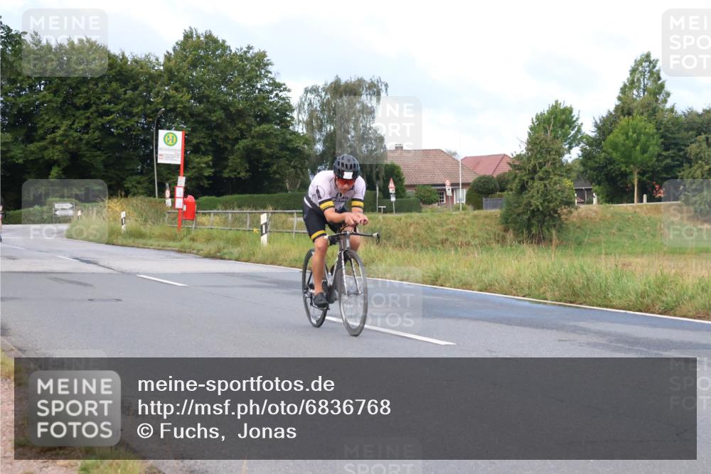 25.08.2024 - Elbe Triathlon Hamburg Fuchs,  Jonas http://msf.ph/oto/6836768 25.08.2024 08:46:28 Radfahren 59, 72, 63 meine-sportfotos.de