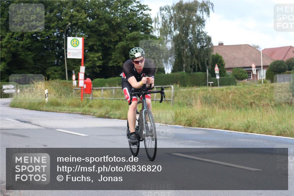 25.08.2024 - Elbe Triathlon Hamburg Fuchs,  Jonas http://msf.ph/oto/6836820 25.08.2024 08:46:30 Radfahren 59, 72, 63 meine-sportfotos.de