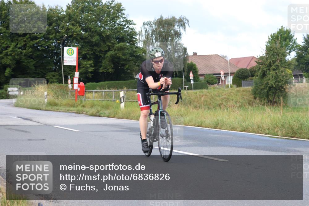 25.08.2024 - Elbe Triathlon Hamburg Fuchs,  Jonas http://msf.ph/oto/6836826 25.08.2024 08:46:30 Radfahren 59, 72, 63 meine-sportfotos.de
