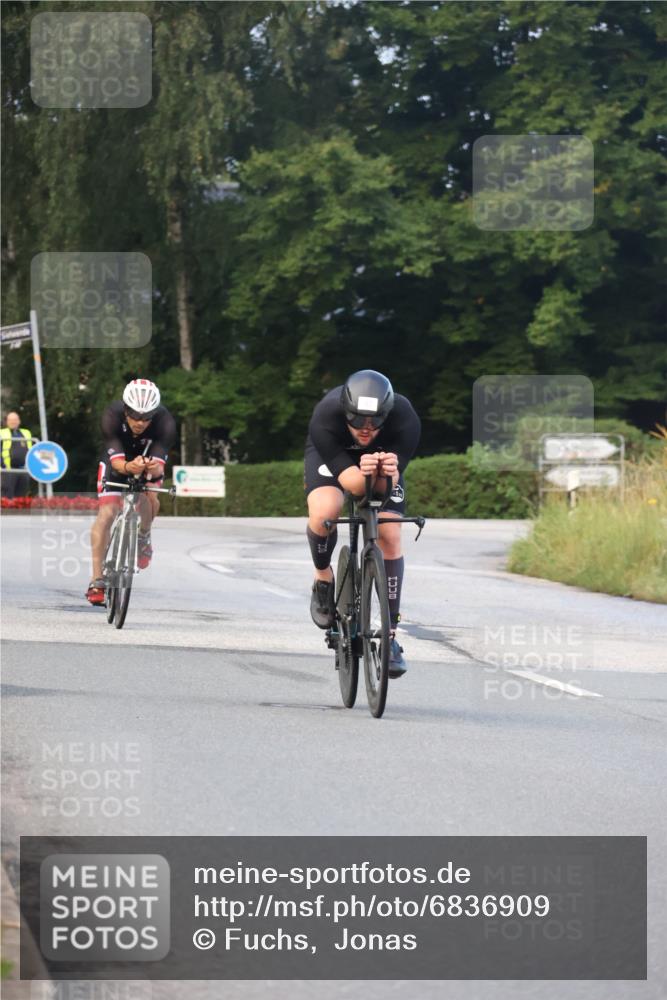 25.08.2024 - Elbe Triathlon Hamburg Fuchs,  Jonas http://msf.ph/oto/6836909 25.08.2024 08:47:34 Radfahren 47, 66 meine-sportfotos.de