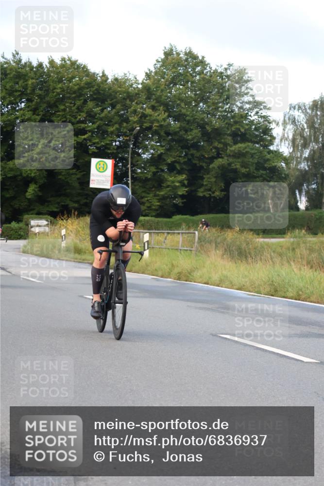 25.08.2024 - Elbe Triathlon Hamburg Fuchs,  Jonas http://msf.ph/oto/6836937 25.08.2024 08:47:35 Radfahren 47, 66 meine-sportfotos.de