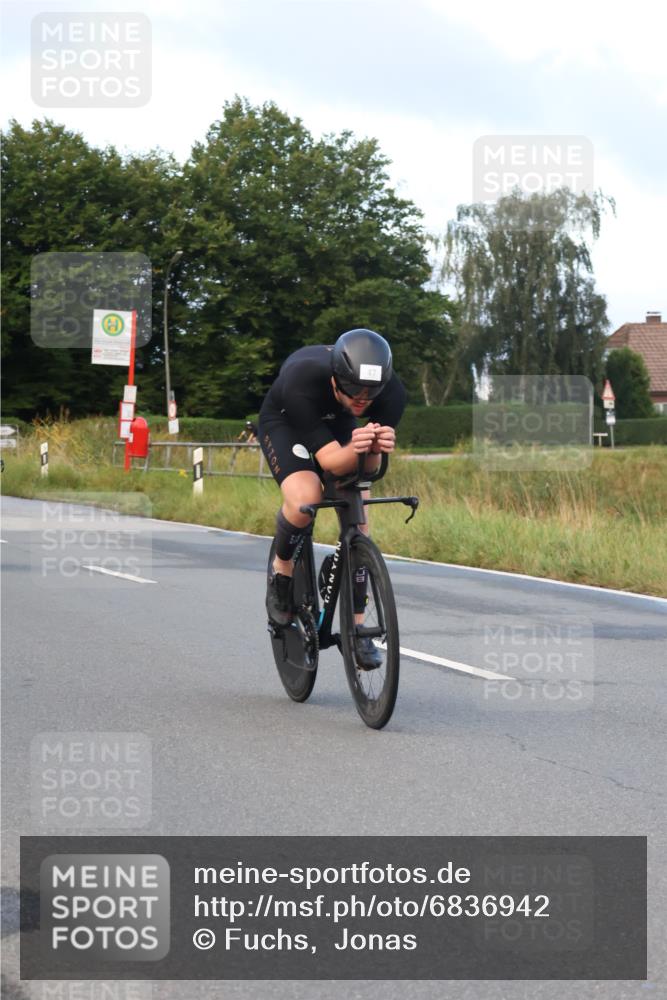 25.08.2024 - Elbe Triathlon Hamburg Fuchs,  Jonas http://msf.ph/oto/6836942 25.08.2024 08:47:35 Radfahren 47, 66 meine-sportfotos.de
