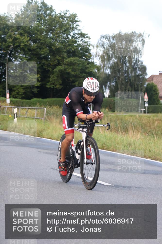 25.08.2024 - Elbe Triathlon Hamburg Fuchs,  Jonas http://msf.ph/oto/6836947 25.08.2024 08:47:36 Radfahren 47, 66 meine-sportfotos.de