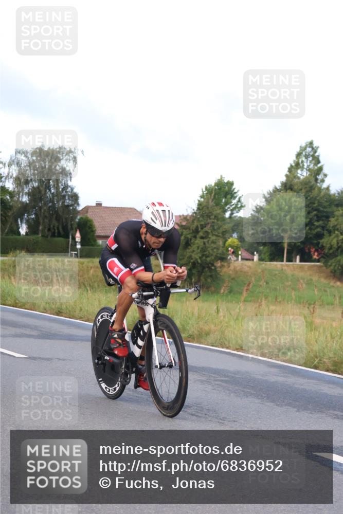 25.08.2024 - Elbe Triathlon Hamburg Fuchs,  Jonas http://msf.ph/oto/6836952 25.08.2024 08:47:36 Radfahren 47, 66 meine-sportfotos.de