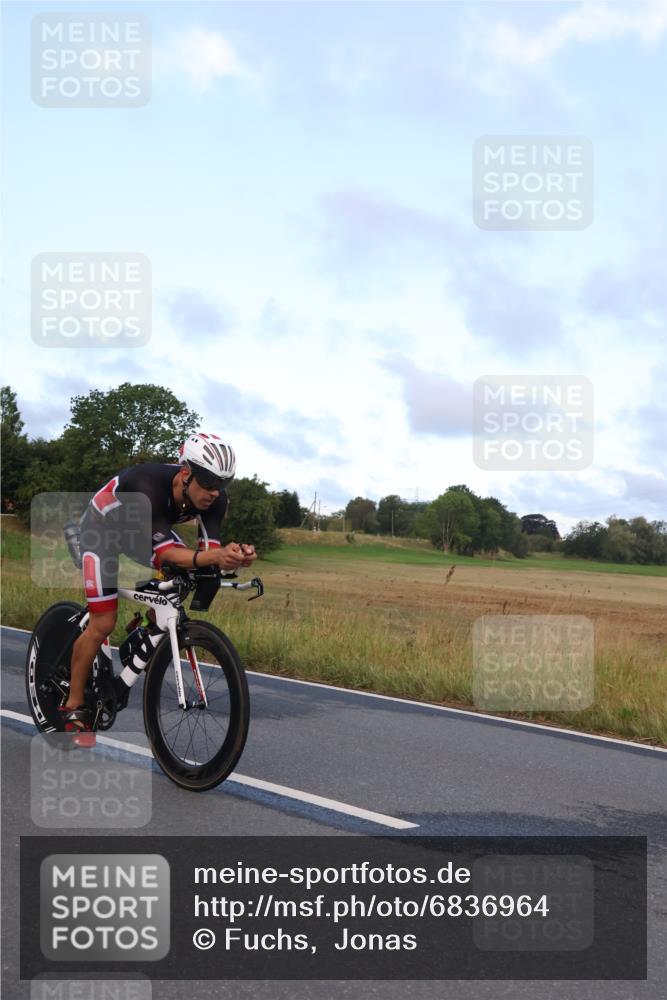 25.08.2024 - Elbe Triathlon Hamburg Fuchs,  Jonas http://msf.ph/oto/6836964 25.08.2024 08:47:37 Radfahren 47, 66 meine-sportfotos.de