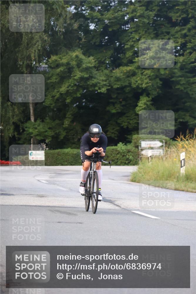 25.08.2024 - Elbe Triathlon Hamburg Fuchs,  Jonas http://msf.ph/oto/6836974 25.08.2024 08:47:43 Radfahren 111, 85 meine-sportfotos.de