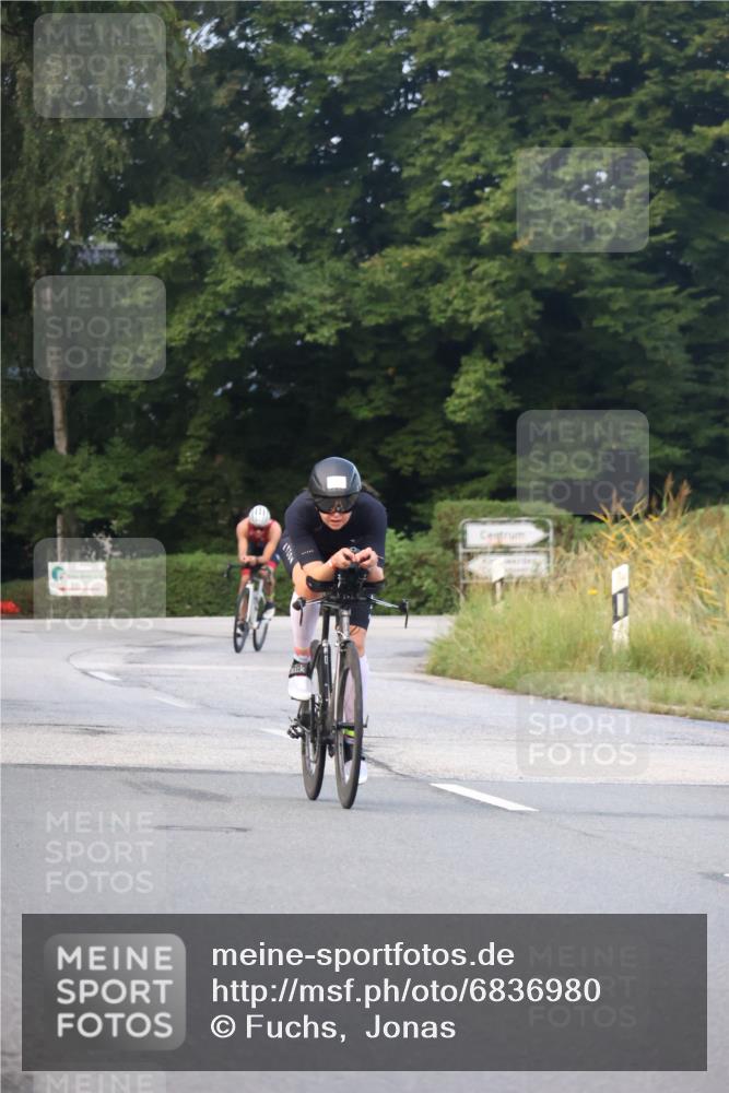 25.08.2024 - Elbe Triathlon Hamburg Fuchs,  Jonas http://msf.ph/oto/6836980 25.08.2024 08:47:43 Radfahren 111, 85 meine-sportfotos.de