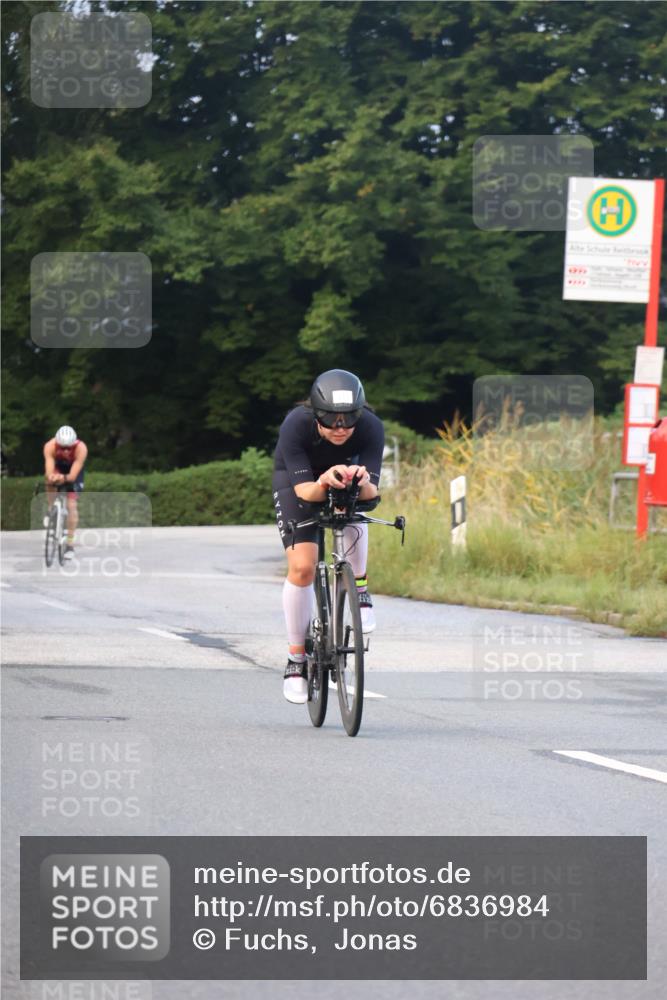 25.08.2024 - Elbe Triathlon Hamburg Fuchs,  Jonas http://msf.ph/oto/6836984 25.08.2024 08:47:43 Radfahren 111, 85 meine-sportfotos.de