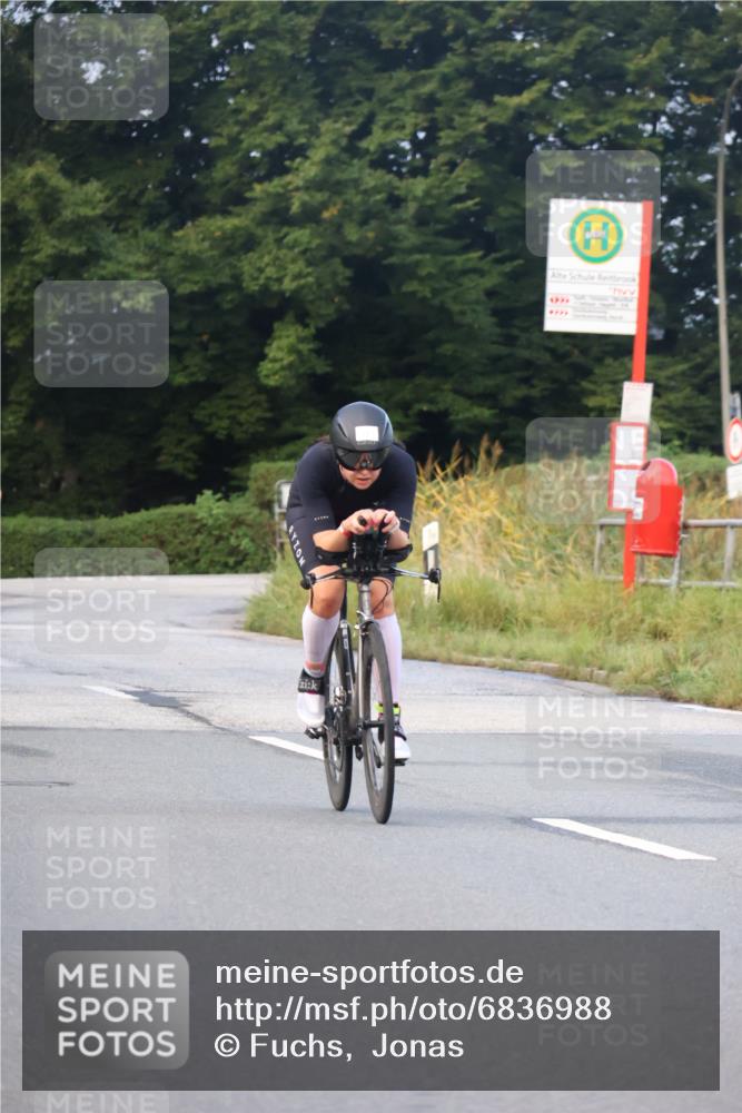 25.08.2024 - Elbe Triathlon Hamburg Fuchs,  Jonas http://msf.ph/oto/6836988 25.08.2024 08:47:43 Radfahren 111, 85 meine-sportfotos.de
