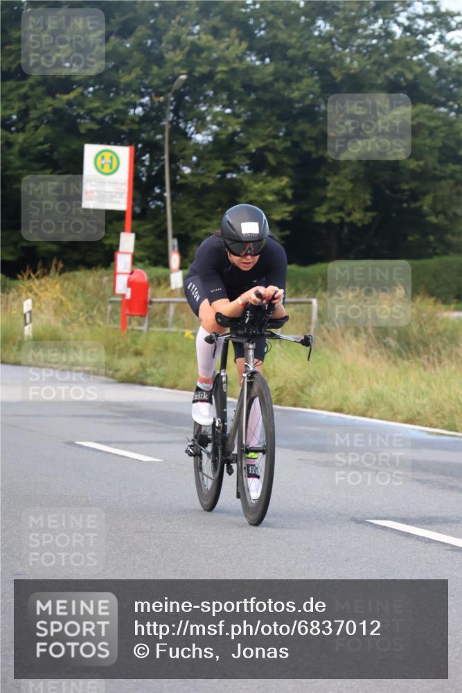 25.08.2024 - Elbe Triathlon Hamburg Fuchs,  Jonas http://msf.ph/oto/6837012 25.08.2024 08:47:44 Radfahren 111, 85 meine-sportfotos.de