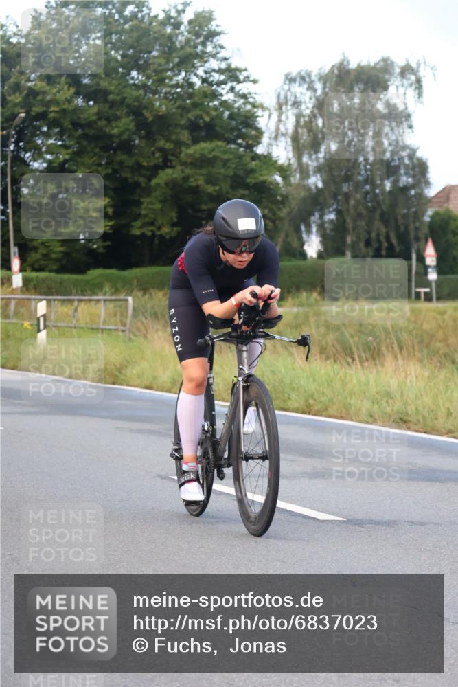 25.08.2024 - Elbe Triathlon Hamburg Fuchs,  Jonas http://msf.ph/oto/6837023 25.08.2024 08:47:45 Radfahren 111, 85 meine-sportfotos.de