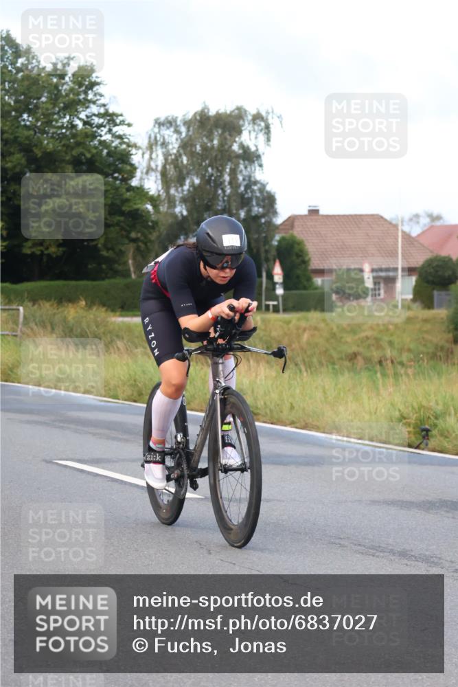 25.08.2024 - Elbe Triathlon Hamburg Fuchs,  Jonas http://msf.ph/oto/6837027 25.08.2024 08:47:45 Radfahren 111, 85 meine-sportfotos.de