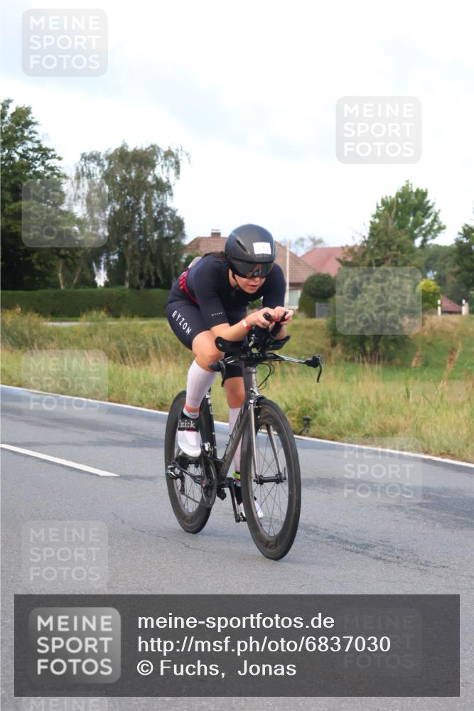 25.08.2024 - Elbe Triathlon Hamburg Fuchs,  Jonas http://msf.ph/oto/6837030 25.08.2024 08:47:45 Radfahren 111, 85 meine-sportfotos.de