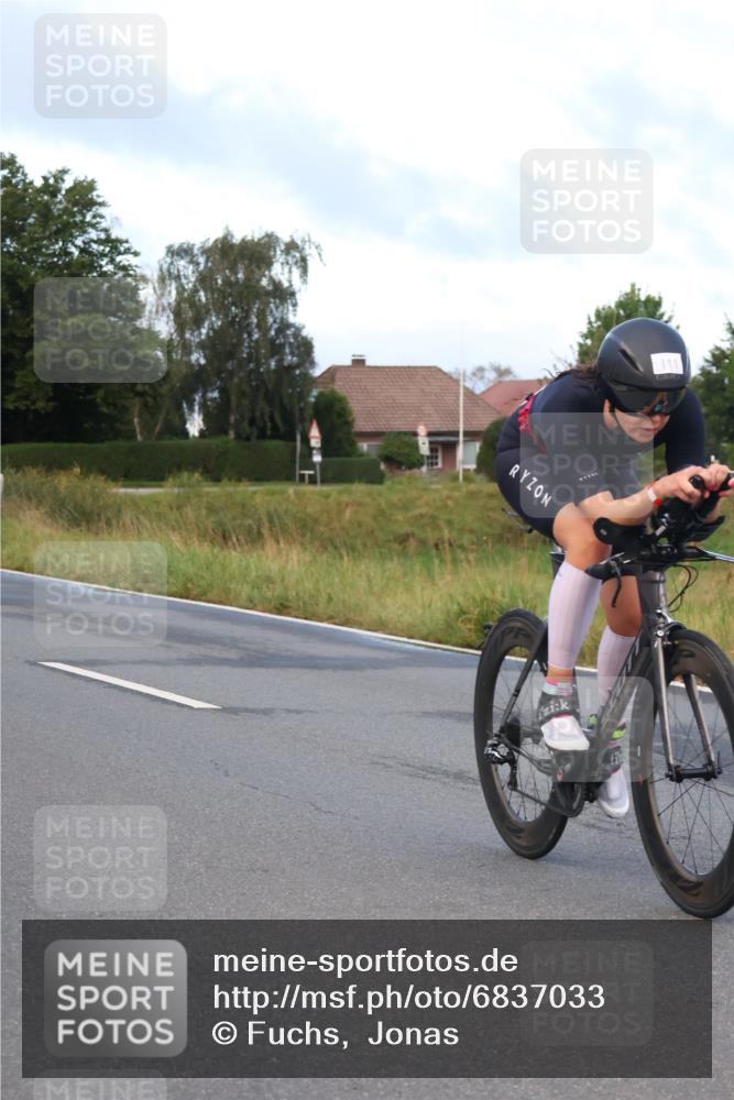 25.08.2024 - Elbe Triathlon Hamburg Fuchs,  Jonas http://msf.ph/oto/6837033 25.08.2024 08:47:45 Radfahren 111, 85 meine-sportfotos.de
