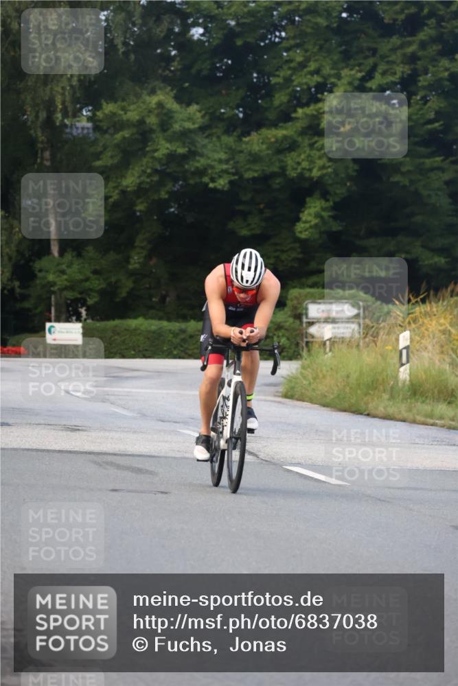 25.08.2024 - Elbe Triathlon Hamburg Fuchs,  Jonas http://msf.ph/oto/6837038 25.08.2024 08:47:47 Radfahren 111, 85 meine-sportfotos.de