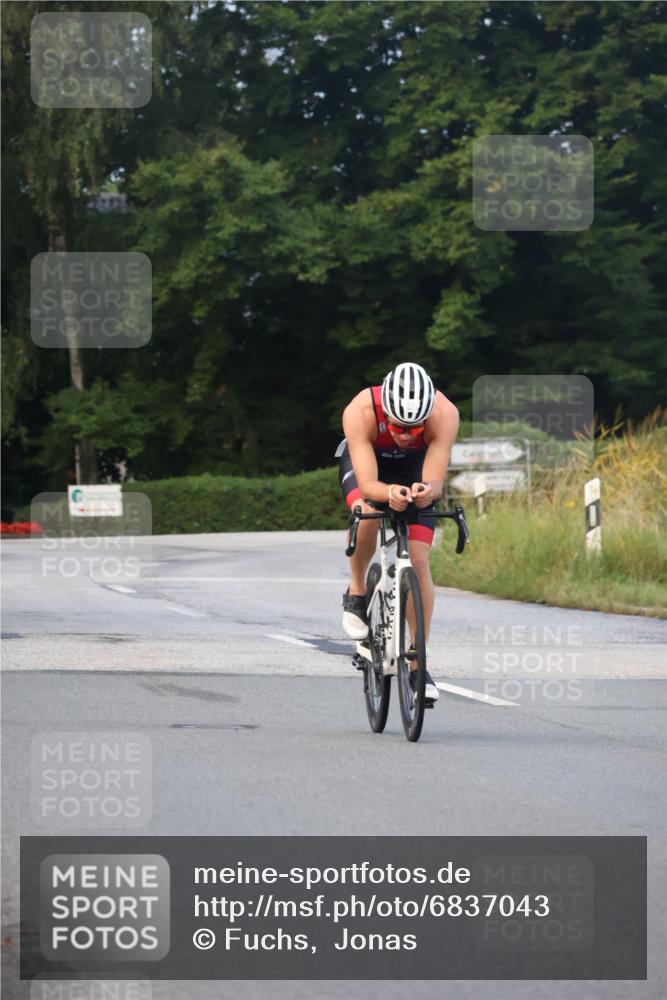 25.08.2024 - Elbe Triathlon Hamburg Fuchs,  Jonas http://msf.ph/oto/6837043 25.08.2024 08:47:47 Radfahren 111, 85 meine-sportfotos.de