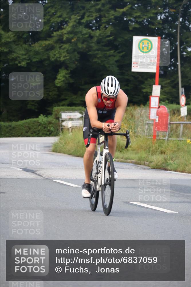 25.08.2024 - Elbe Triathlon Hamburg Fuchs,  Jonas http://msf.ph/oto/6837059 25.08.2024 08:47:47 Radfahren 111, 85 meine-sportfotos.de