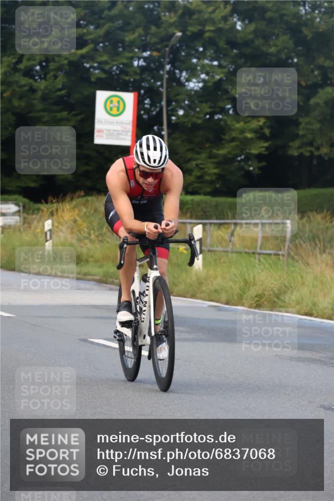 25.08.2024 - Elbe Triathlon Hamburg Fuchs,  Jonas http://msf.ph/oto/6837068 25.08.2024 08:47:48 Radfahren 111, 85 meine-sportfotos.de