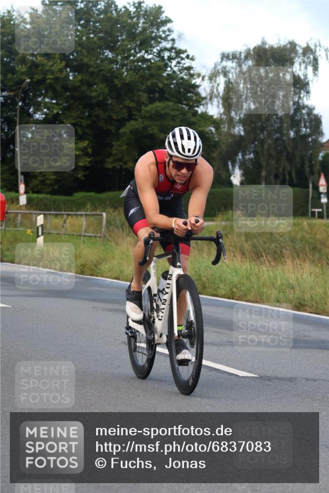 25.08.2024 - Elbe Triathlon Hamburg Fuchs,  Jonas http://msf.ph/oto/6837083 25.08.2024 08:47:48 Radfahren 111, 85 meine-sportfotos.de