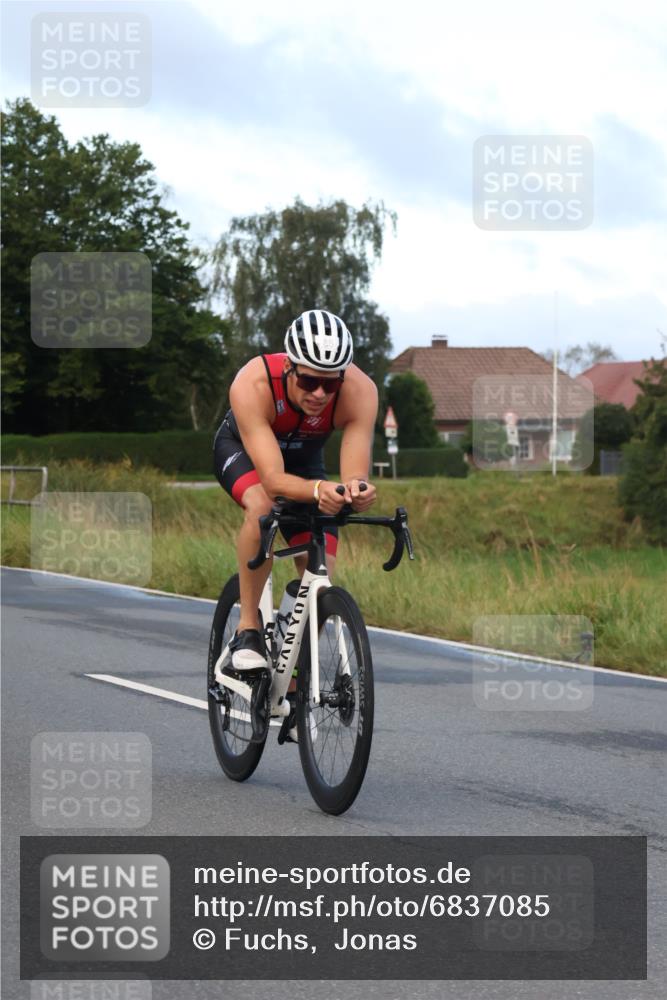 25.08.2024 - Elbe Triathlon Hamburg Fuchs,  Jonas http://msf.ph/oto/6837085 25.08.2024 08:47:48 Radfahren 111, 85 meine-sportfotos.de