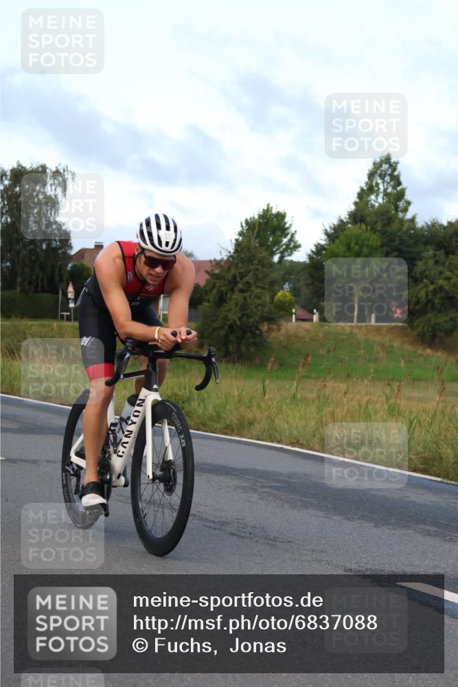 25.08.2024 - Elbe Triathlon Hamburg Fuchs,  Jonas http://msf.ph/oto/6837088 25.08.2024 08:47:49 Radfahren 111, 85 meine-sportfotos.de
