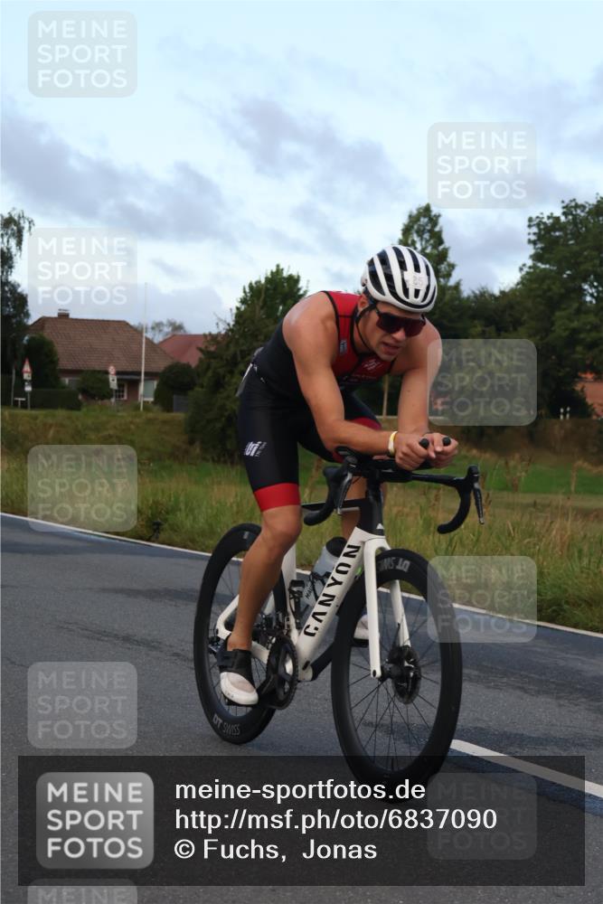 25.08.2024 - Elbe Triathlon Hamburg Fuchs,  Jonas http://msf.ph/oto/6837090 25.08.2024 08:47:49 Radfahren 111, 85 meine-sportfotos.de