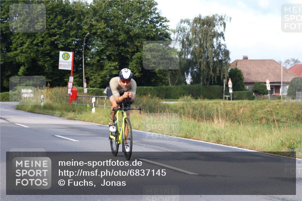 25.08.2024 - Elbe Triathlon Hamburg Fuchs,  Jonas http://msf.ph/oto/6837145 25.08.2024 08:48:23 Radfahren 101 meine-sportfotos.de