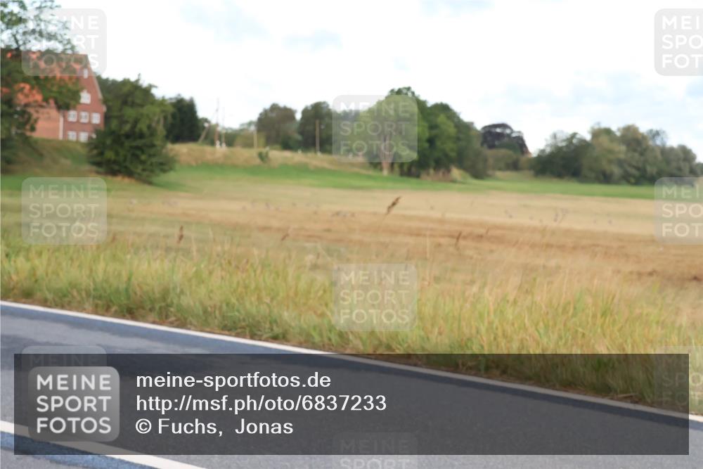 25.08.2024 - Elbe Triathlon Hamburg Fuchs,  Jonas http://msf.ph/oto/6837233 25.08.2024 08:48:47 Radfahren 65 meine-sportfotos.de